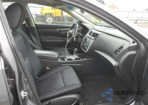 2016 Nissan Altima 2.5 из США, поврежденный, VIN 1N4AL3AP5GN352163